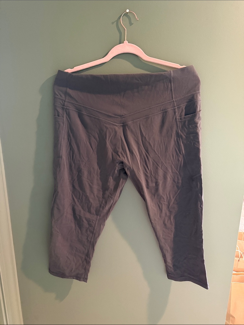 iuga Cropped Active Leggings in Slate Gray